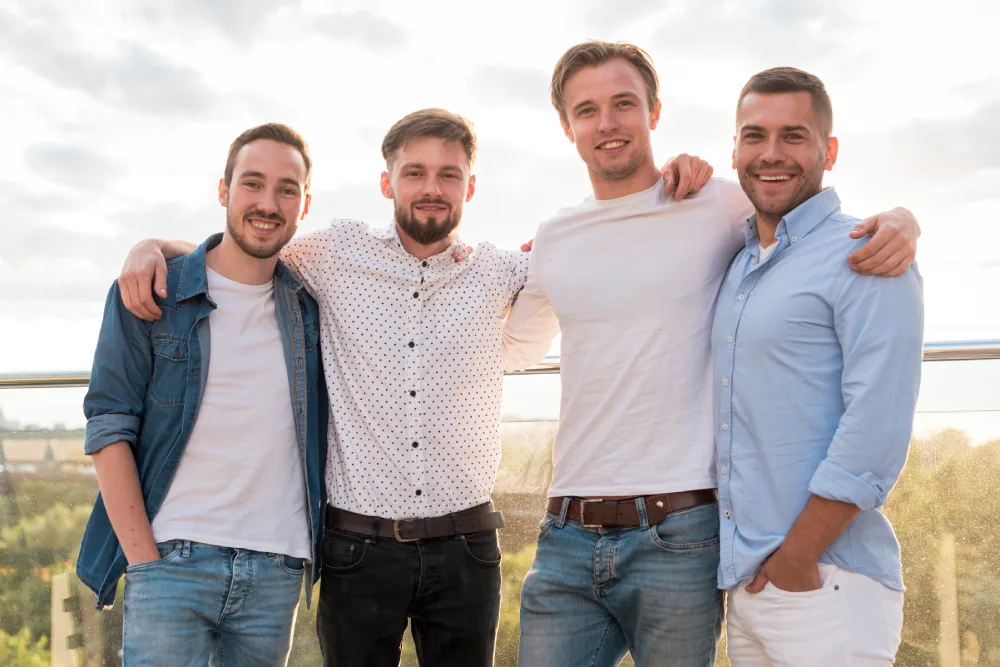 Grunnleggerne av uPlay fotografert sammen i halvfigur